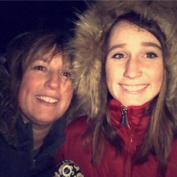 Meet your Posher, Karole - Picture 1 of 1